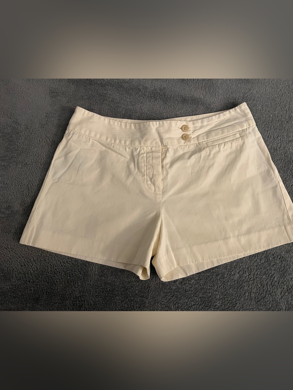 Ralph Lauren Size:4 Classic Cream Women's Tailored Shorts 100% Cotton